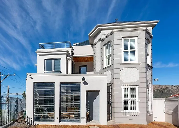Kalkbay Harbour Retreat