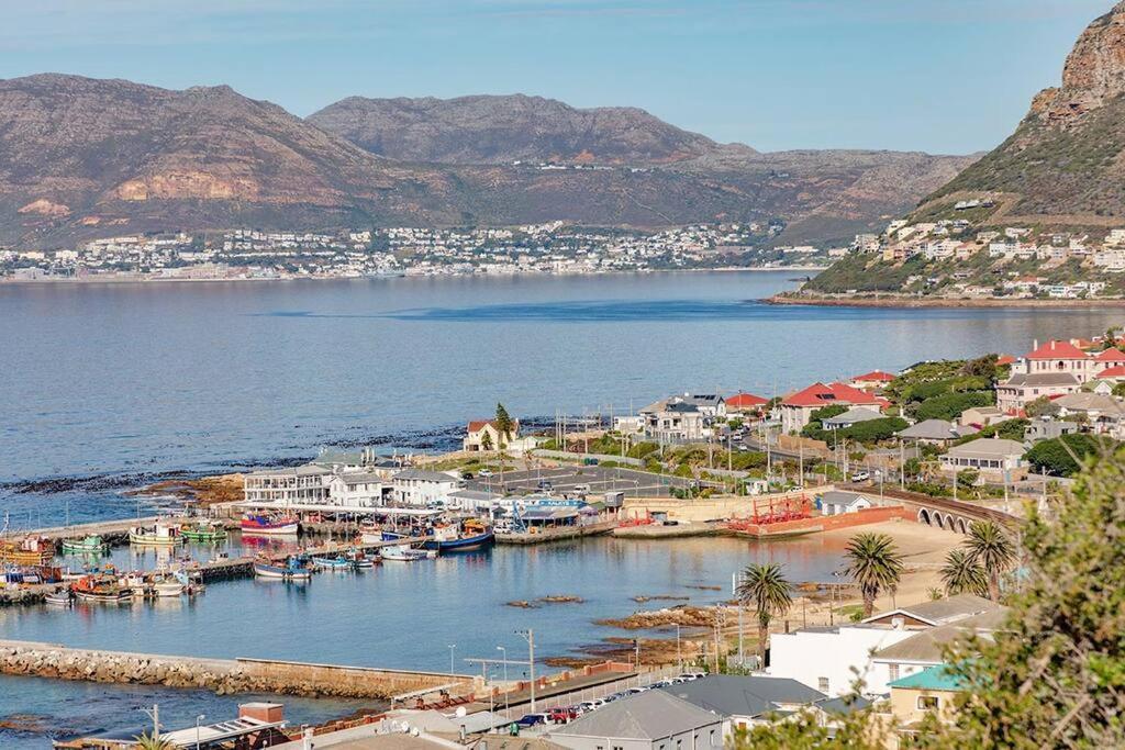 Kalkbay Harbour Retreat